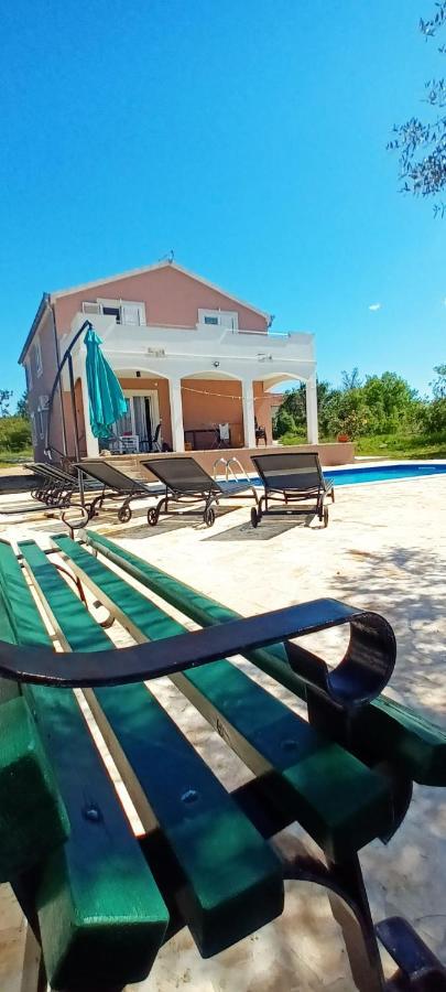Leggiero Villa Benkovac Exteriör bild