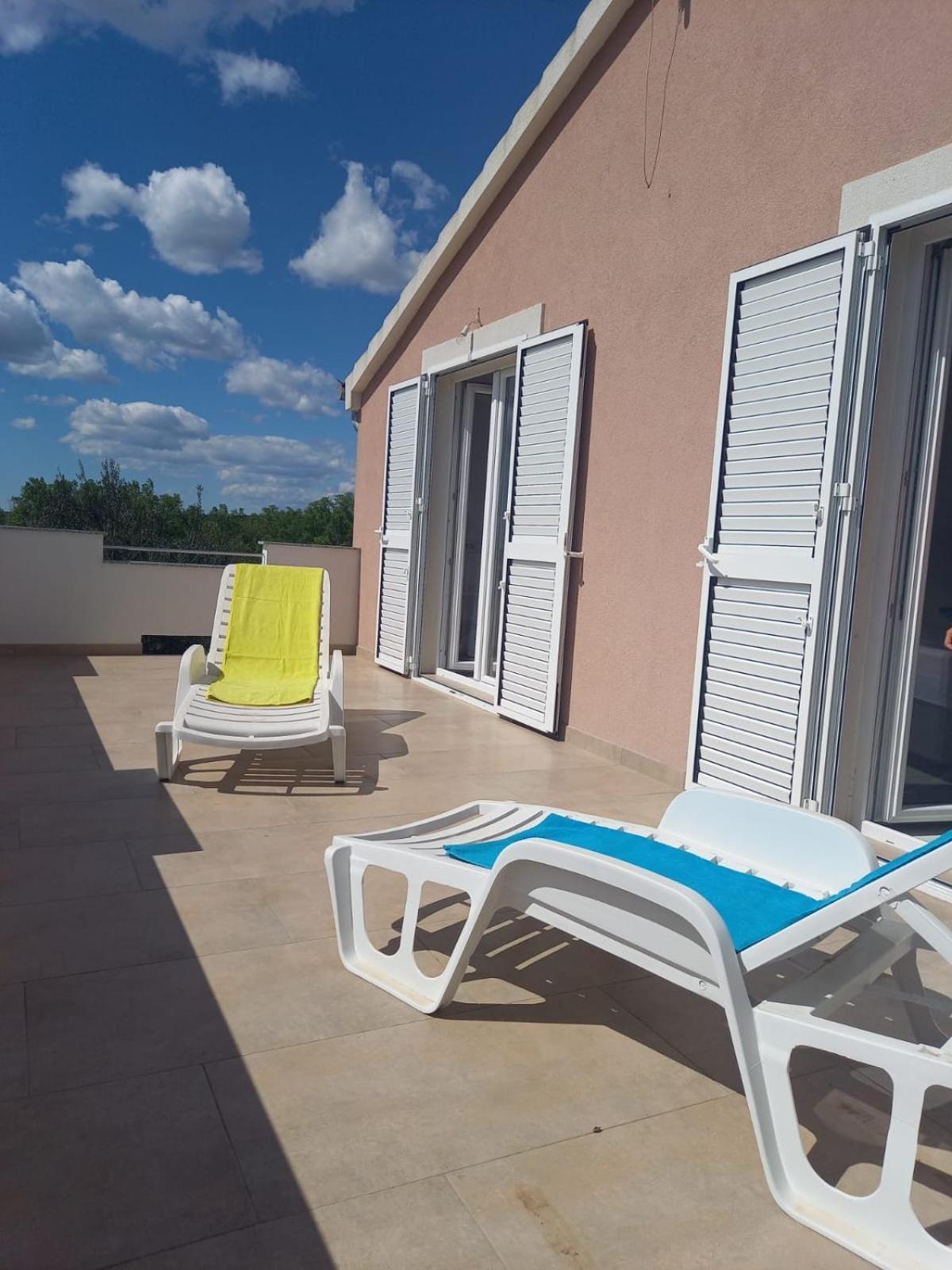Leggiero Villa Benkovac Exteriör bild